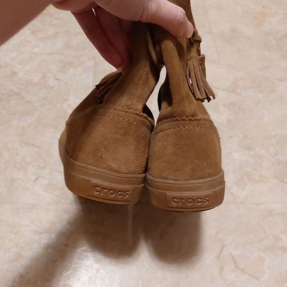 Crocs LodgePoint suede pull on boots size 6W - Picture 3 of 9